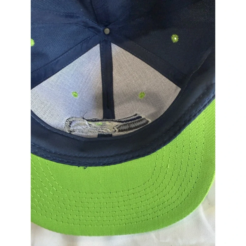 NFL Seattle Seahawks Logo On Dark Navy Blue w/ Lime Green Bill Hat Snapback VGC